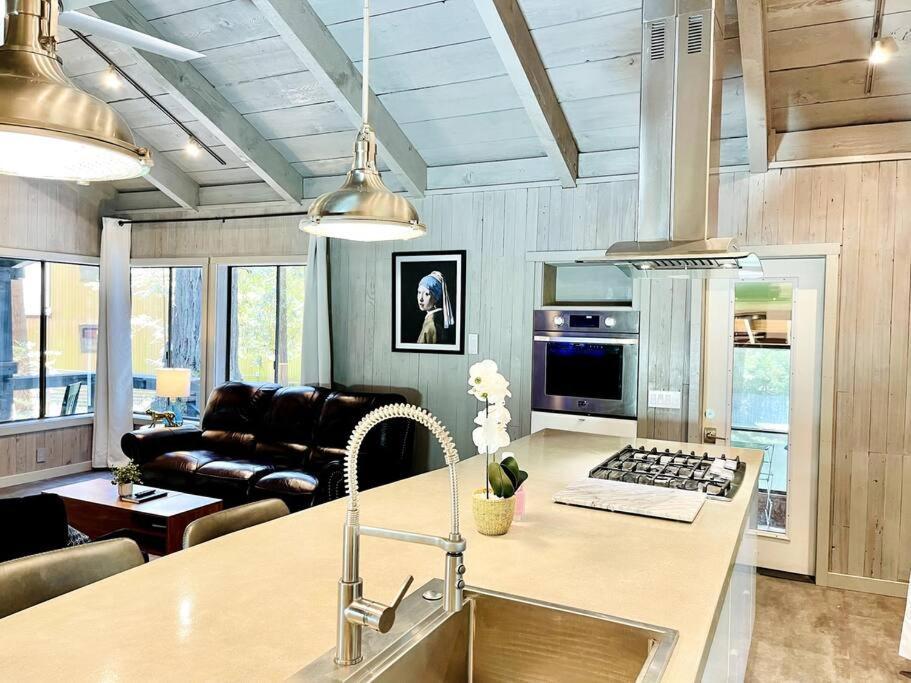 Modern House W. Fast Internet In 1 Acre Land Villa Occidental Bagian luar foto